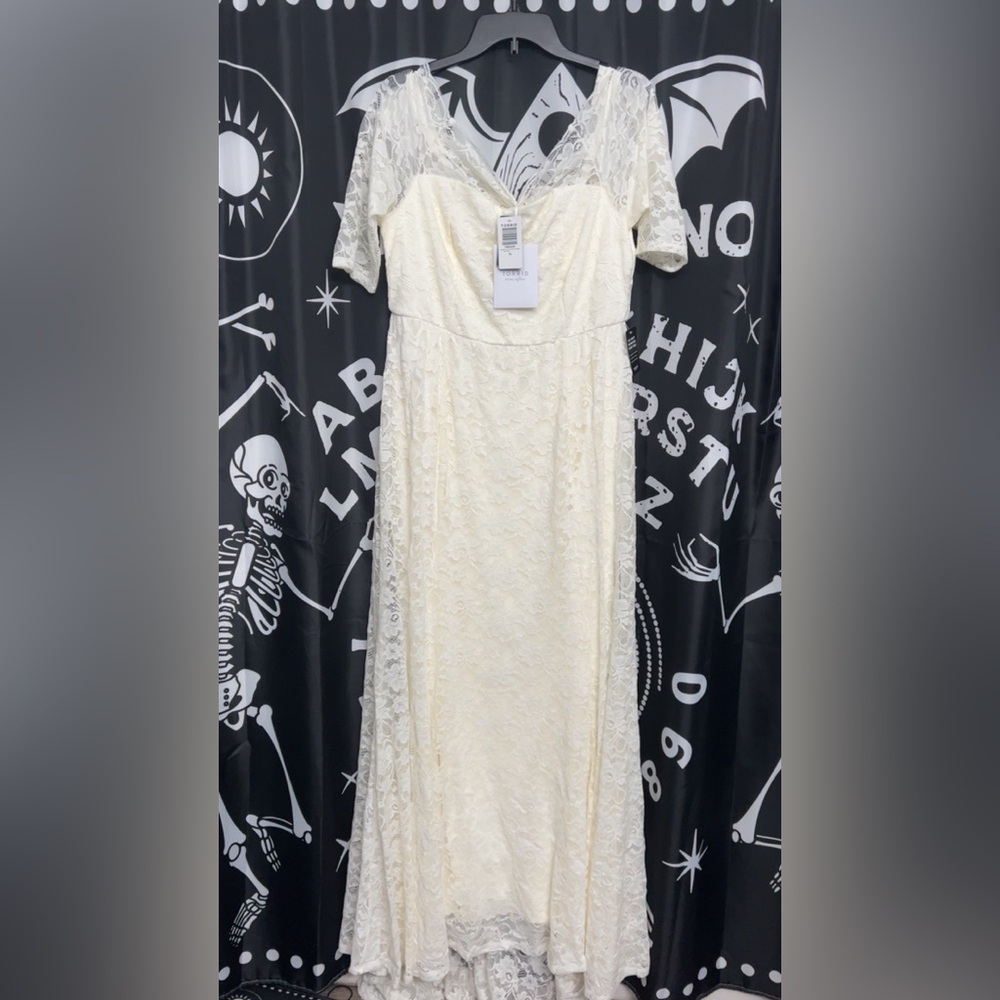 Torrid wedding gown